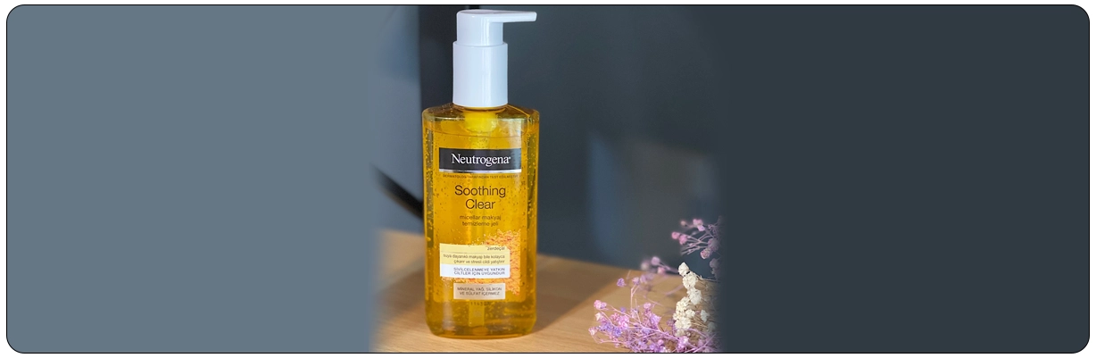 ژل میسلار پاک کننده آرایش عصاره زردچوبه Soothing Clear نوتروژینا طراحی شده برای پوست های چرب و مستعد جوش | سان ماری